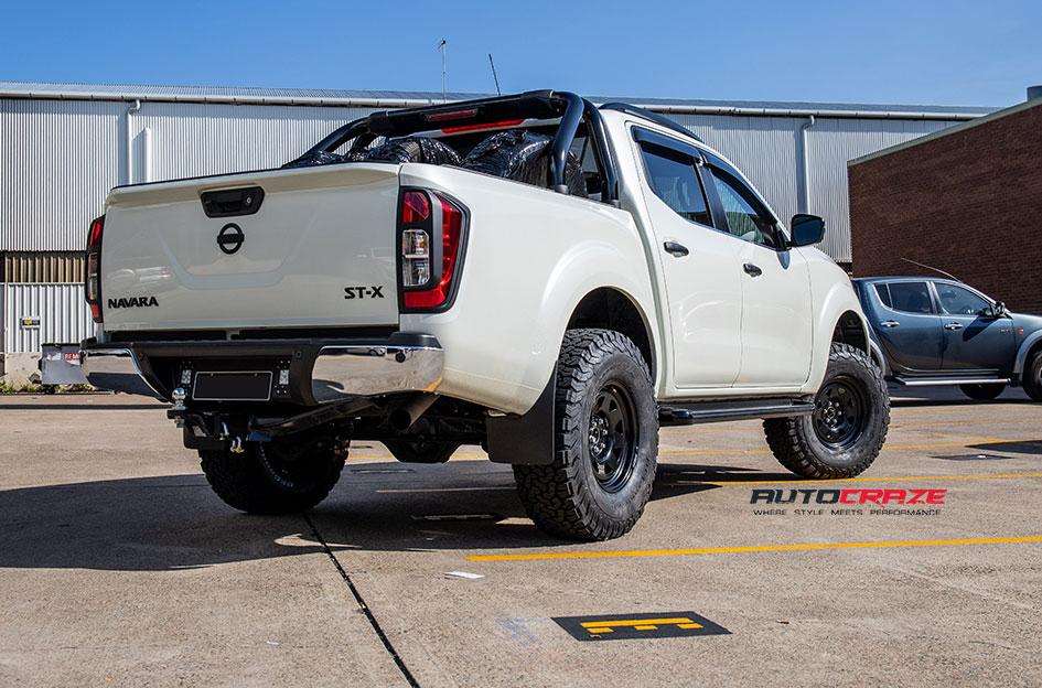 NISSAN-NAVARA-TERRA-SATIN-BLACK
